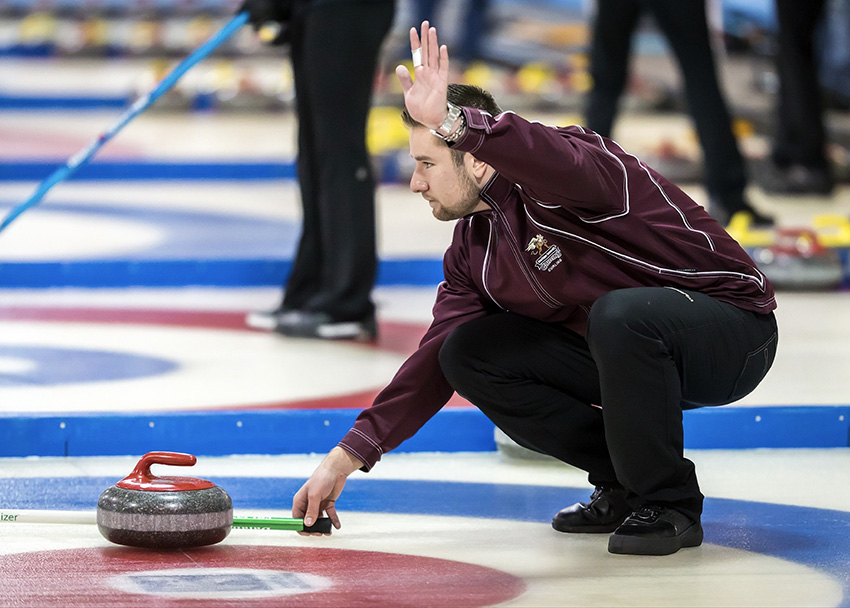 With the mixed team not clicking at the rate they wanted, Jordan Semen was given game-calling duties midway through the ACAC Fall Regional at the St. Paul Curling Club. They didn't lose after that and posted a 4-1 record (Robert Antoniuk photo).