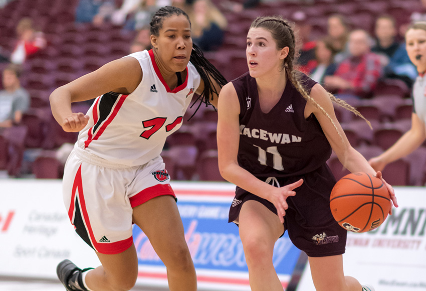 Mady Chamberlin and the Griffins split with the Winnipeg Wesmen when they visited the David Atkinson Gym in November. The two teams are tied for the final playoff spot in the Canada West ranks entering the final weekend of the regular season (Chris Piggott photo).