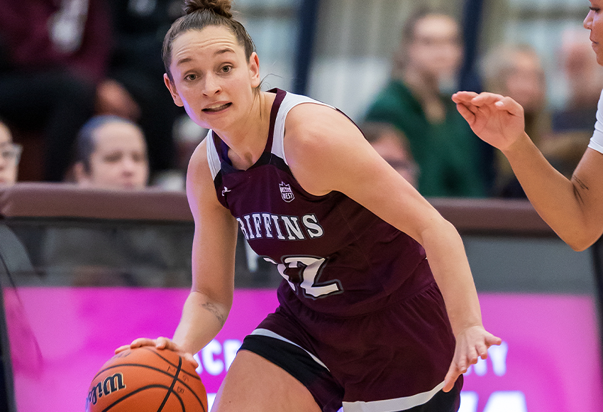 Noelle Kilbreath led the Griffins with 19 points on Saturday against Alberta (Robert Antoniuk photo).