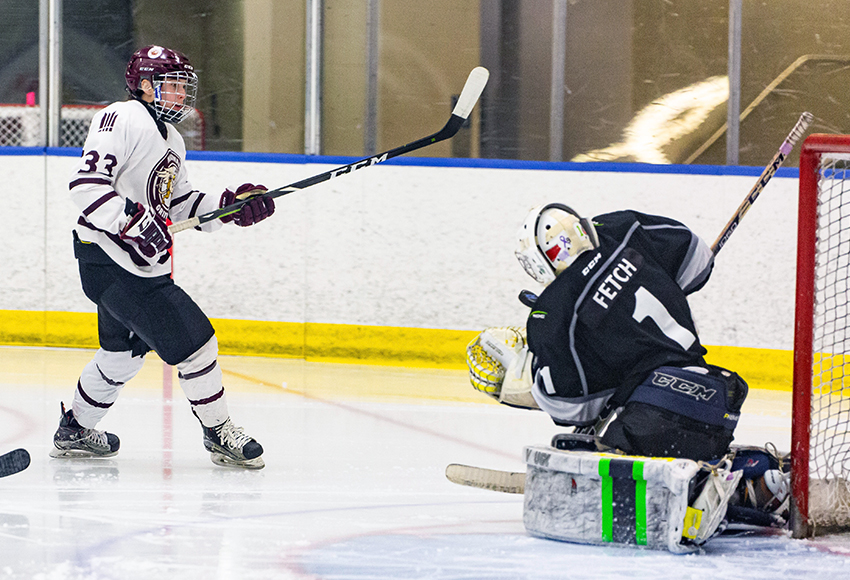 Shyla Jans was one of two Griffins to beat Karlee Fetch on Saturday, but the RDC goaltender made 39 saves to seal a 4-2 win for the visitors (Joel Kingston photography).