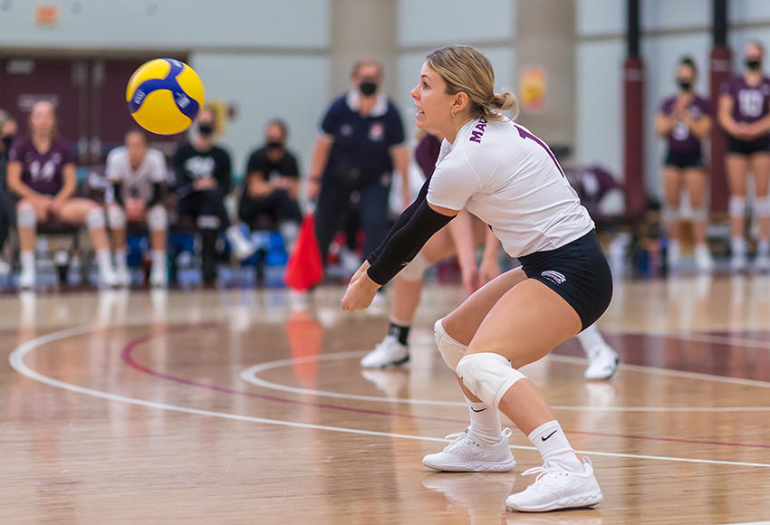 Veteran libero Megan Foxcroft will captain a young Griffins team looking to take the next step in 2022-23 (Robert Antoniuk photo).