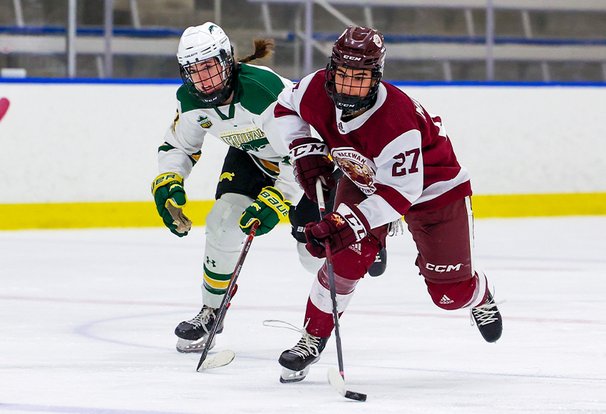 Letta Matheos and the Griffins have been on a bye week since beating Regina 3-2 in a shootout earlier this month. They'll play a series at Manitoba this weekend (Jefferson Hagen photo).