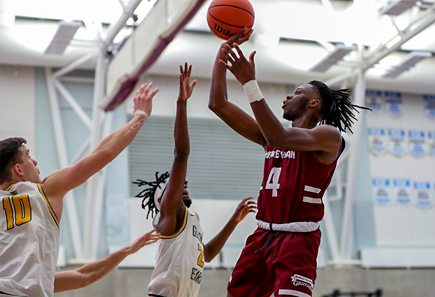 Matthew Osunde scored a game-high 25 points for the Griffins in a 71-61 loss to the Golden Bears (Eduardo Perez photo).