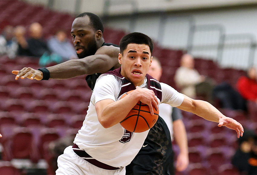 Diego Presingular scored 12 of his team-leading 19 points in the first quarter on Friday (James Maclennan photo).