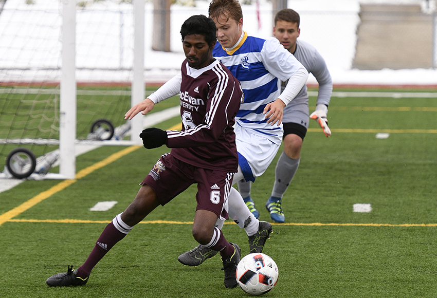 Josh Samuel looks for an opening against Lethbridge during a 2016 match. The fourth-year midfielder/defender brings consistency and leadership to the pitch (Chris Piggott photo).