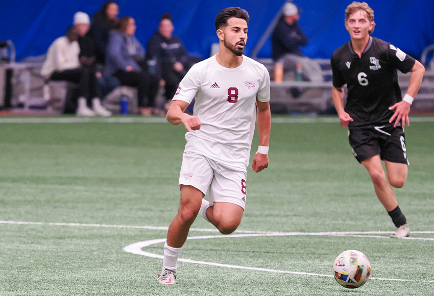 Ali Yildiz will lead the Griffins into road action in Calgary this weekend as the battle for playoff positioning heats up (Norman Bo photo).