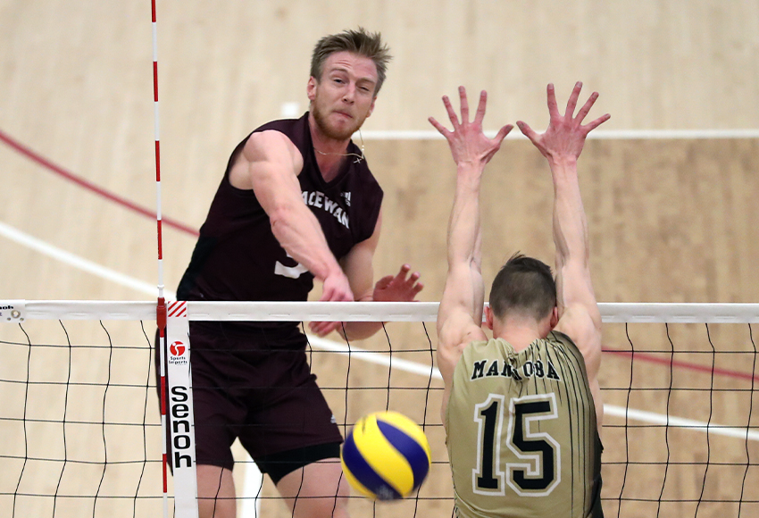 After recording 1,037 kills in five seasons with the Griffins - including this one against Manitoba in 2019-20 - Max Vriend is now enjoying a professional volleyball career with VC Bitterfeld-Wolfen in Germany (Eduardo Perez photo).