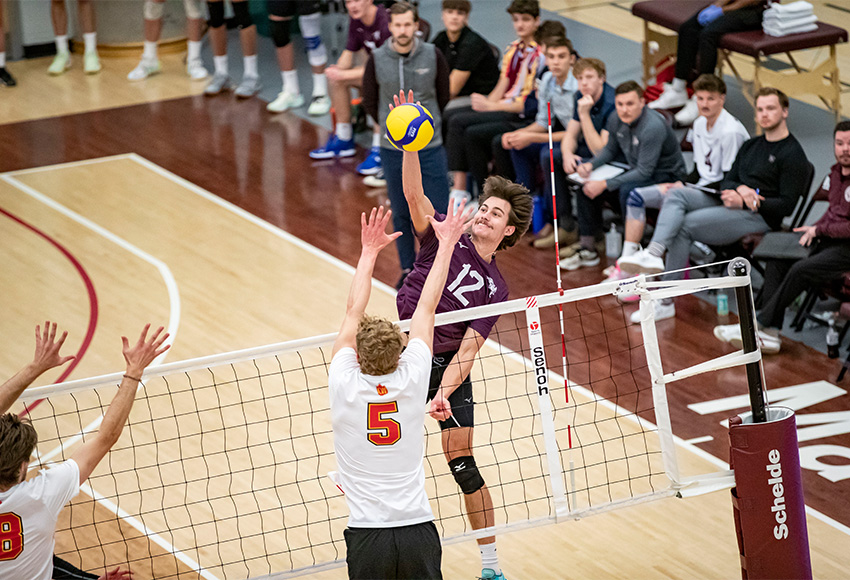 Alexei Walisser led the Griffins with 23 kills, but MacEwan couldn't find a way to close out Calgary despite leading 14-10 in the fifth set (Eduardo Perez photo).