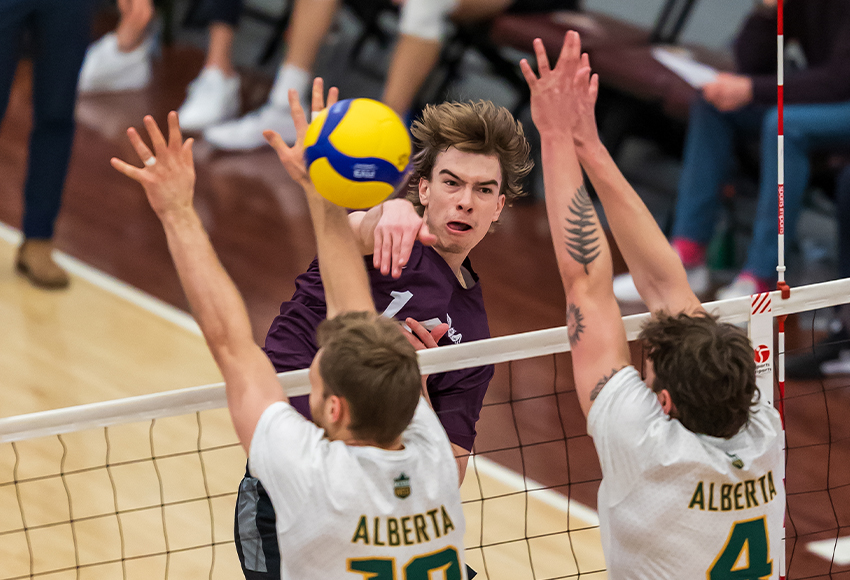 Daylan Andison led the Griffins with 10 kills on a .474 hitting percentage, adding seven digs (Robert Antoniuk photo).