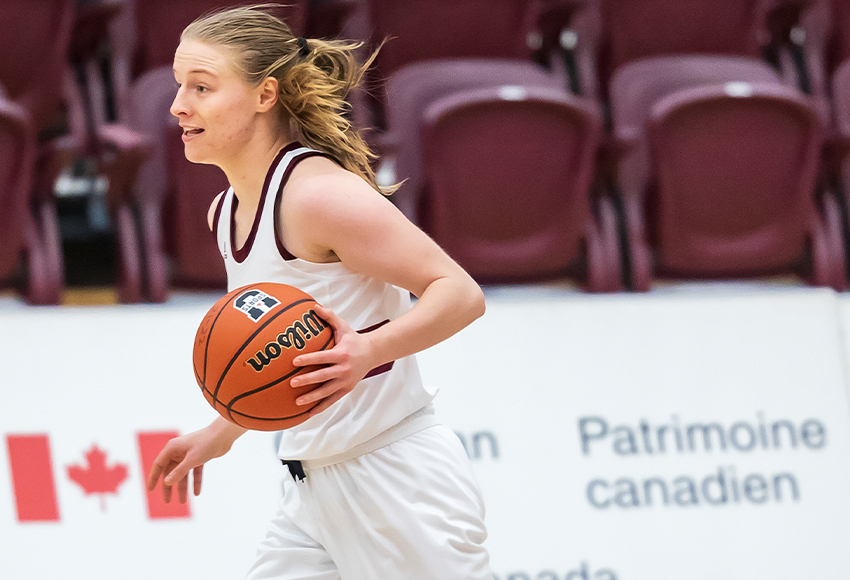 Hayley Lalor led four Griffins scorers in double digits with a career-high 21 points in MacEwan's 85-74 win over Alberta on Friday night (Robert Antoniuk photo).