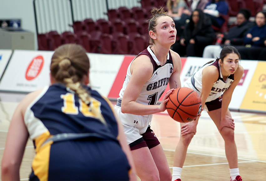 Noelle Kilbreath scored 39 of MacEwan's 62 points, breaking the program record for the most by a Griffin in a Canada West game (Jefferson Hagen photo).