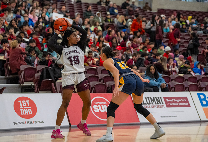 Unity Obasuyi led the Griffins with 18 points in a close overtime loss to the Brandon Bobcats on Friday afternoon (Gerard Murray photo).