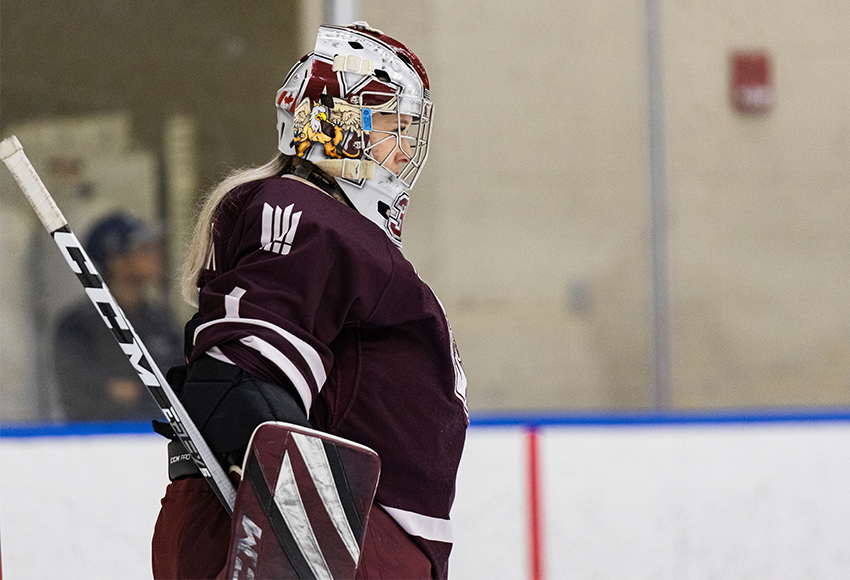 Brianna Sank made 19 saves for her second Canada West shutout (Joel Kingston photo).