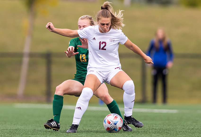 Salma Kamel, seen in action against Alberta earlier this season, scored the game-winner for the Griffins in a 2-1 victory over Mount Royal University on Sunday (Robert Antoniuk photo).