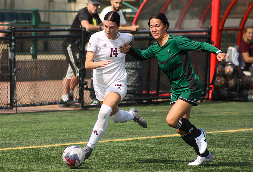 Co-captain Anneke Odinga and the Griffins will kick off the 2024 Canada West season at Saskatchewan on Saturday (Jefferson Hagen photo).