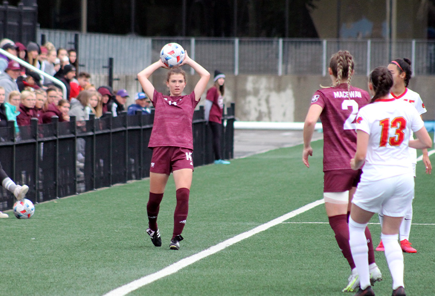 Anneka Odinga prepares for a throw-in during last Sunday's match against Calgary at Clareview Stadium. The Griffins have put the loss behind them as they prepare for weekend road matches at Lethbridge and MRU (Jefferson Hagen photo).
